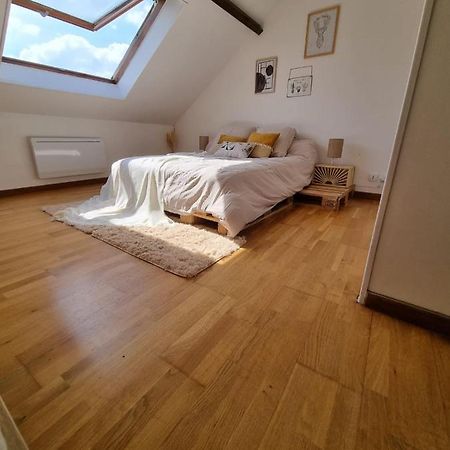 Duplex 40M2 Cocooning Coeur De Ville Avec Parking Neauphle-le-Chateau Luaran gambar