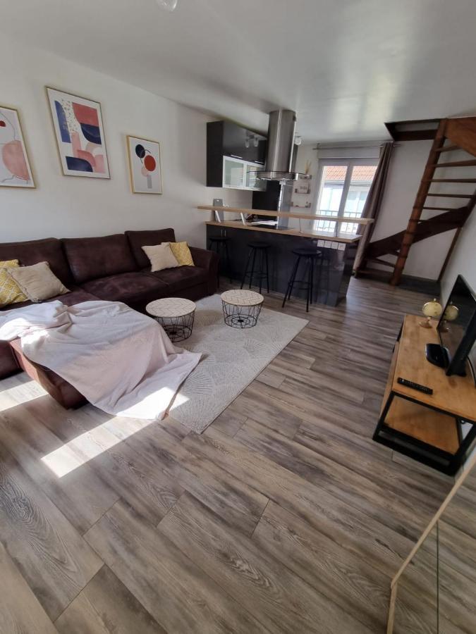 Duplex 40M2 Cocooning Coeur De Ville Avec Parking Neauphle-le-Chateau Luaran gambar
